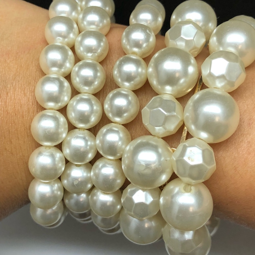 ⚪️⚪️Faux pearl bracelets set⚪️⚪️